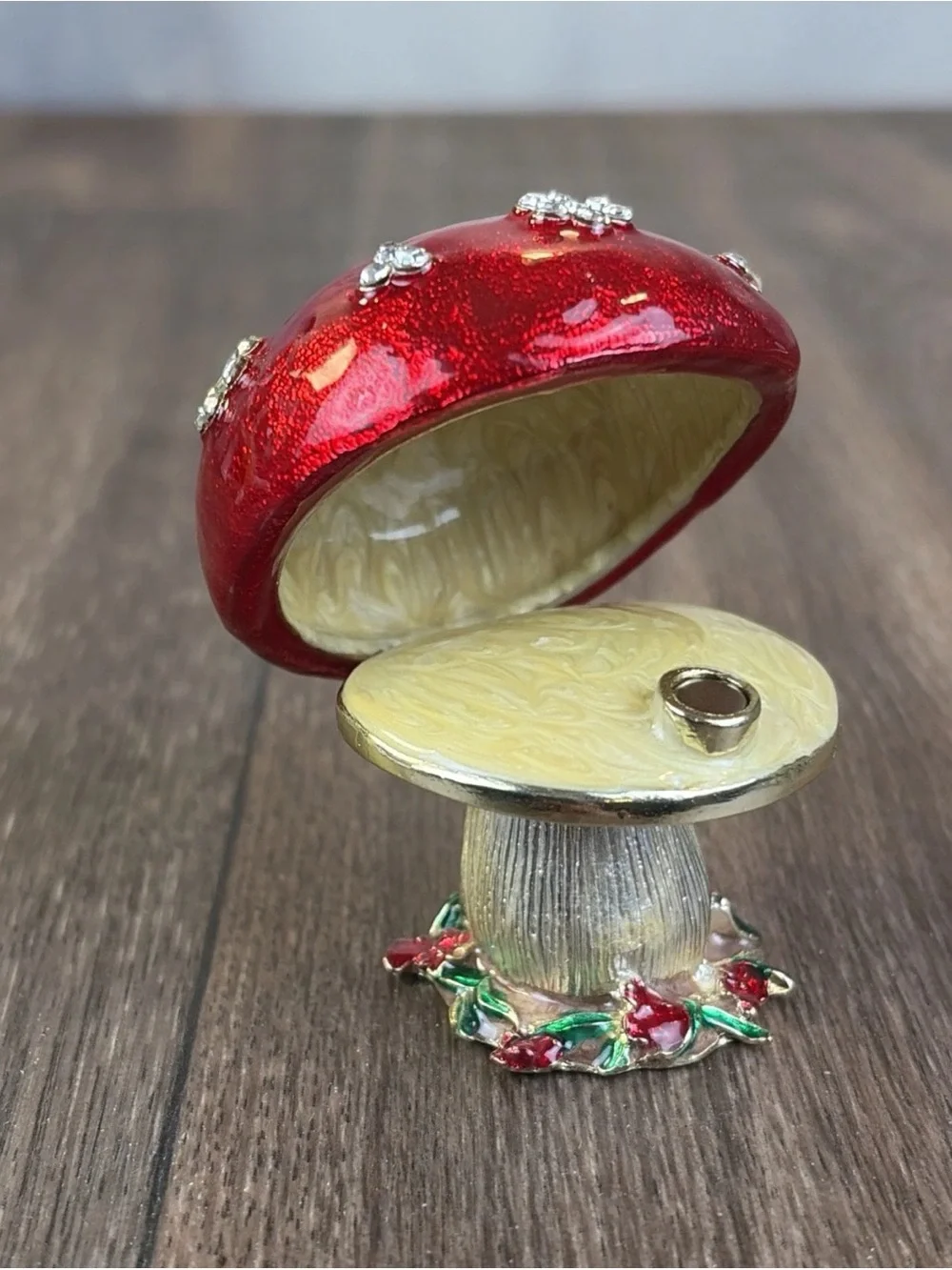 Enamel & Rhinestone Hinged Red Mushroom Jewelry Pill Trinket Box Metal Magnetic